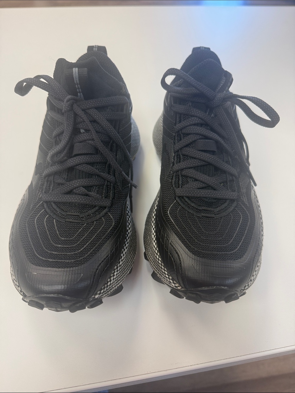 Saucony Womens Endorphin Trail🖤
